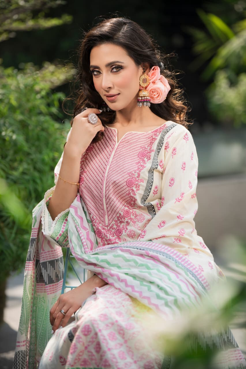 WhatsApp Image 2025-11-30 at 04.36